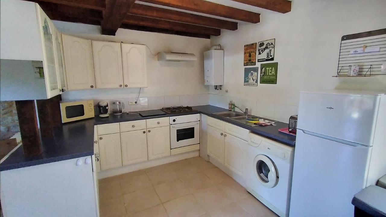 Character 2 Bed Cottage Within Walking Distance Of Bar/Restaurants Piégut-Pluviers Extérieur photo